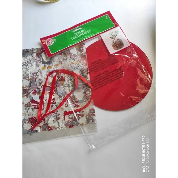 Christmas Gift Bags Set 2 With Tags Ribbon & Base Holiday Treat Bags For Giftin - Picture 2 of 13